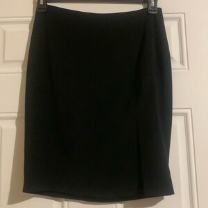 EPIC PETITE, A litt open from a side